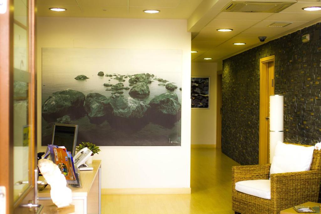 Hotel Restaurante Caracho 코렐라 외부 사진