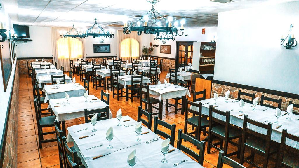 Hotel Restaurante Caracho 코렐라 외부 사진