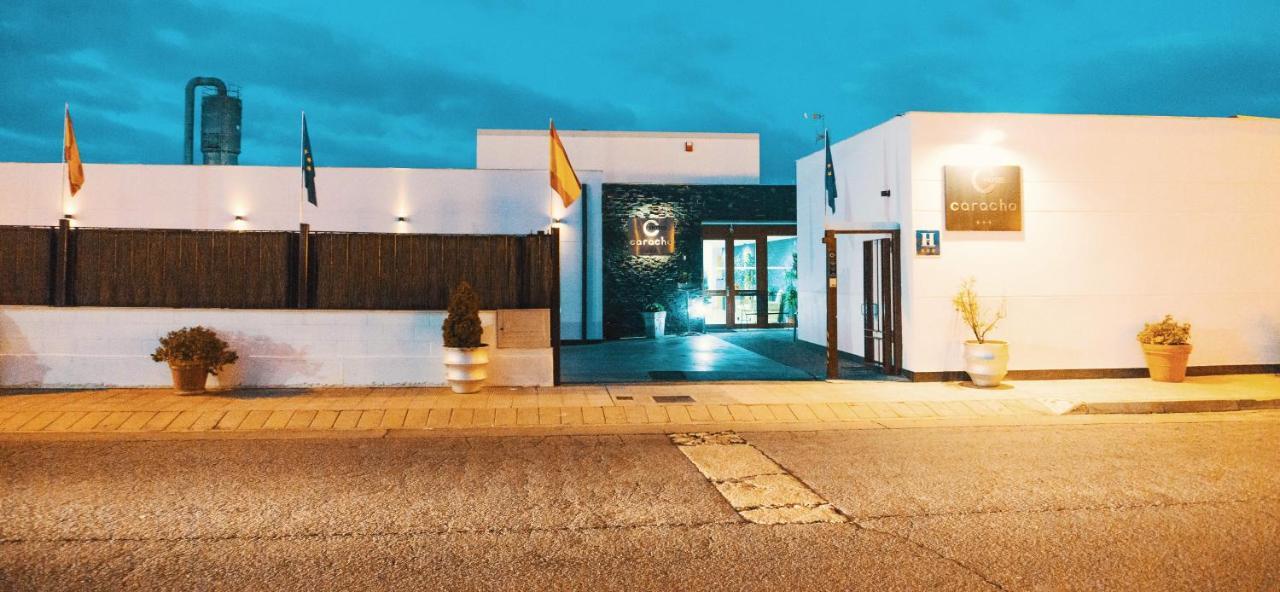 Hotel Restaurante Caracho 코렐라 외부 사진