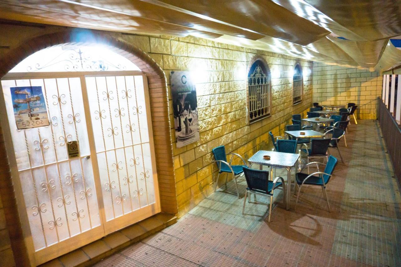 Hotel Restaurante Caracho 코렐라 외부 사진